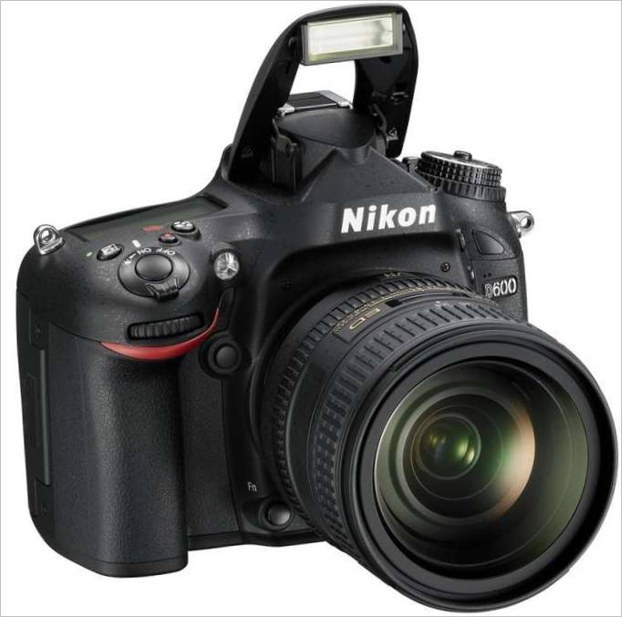 Цифров SLR фотоапарат Nikon D600