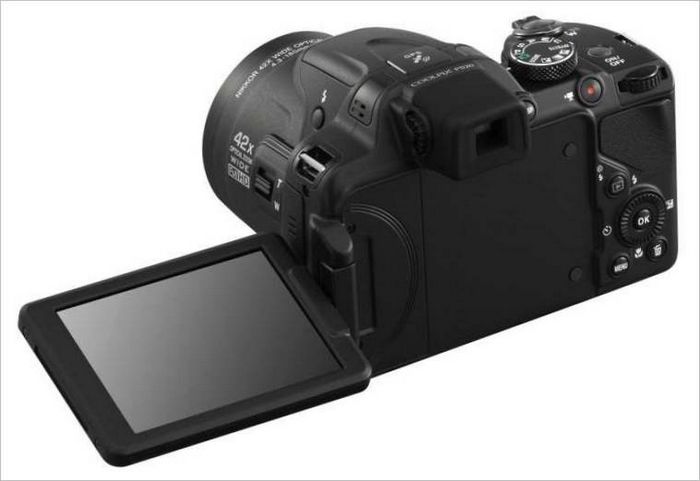 Компактен фотоапарат Nikon COOLPIX P520 - дисплей