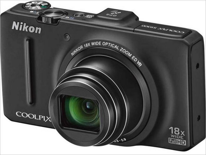 Компактен фотоапарат Nikon Coolpix S9300